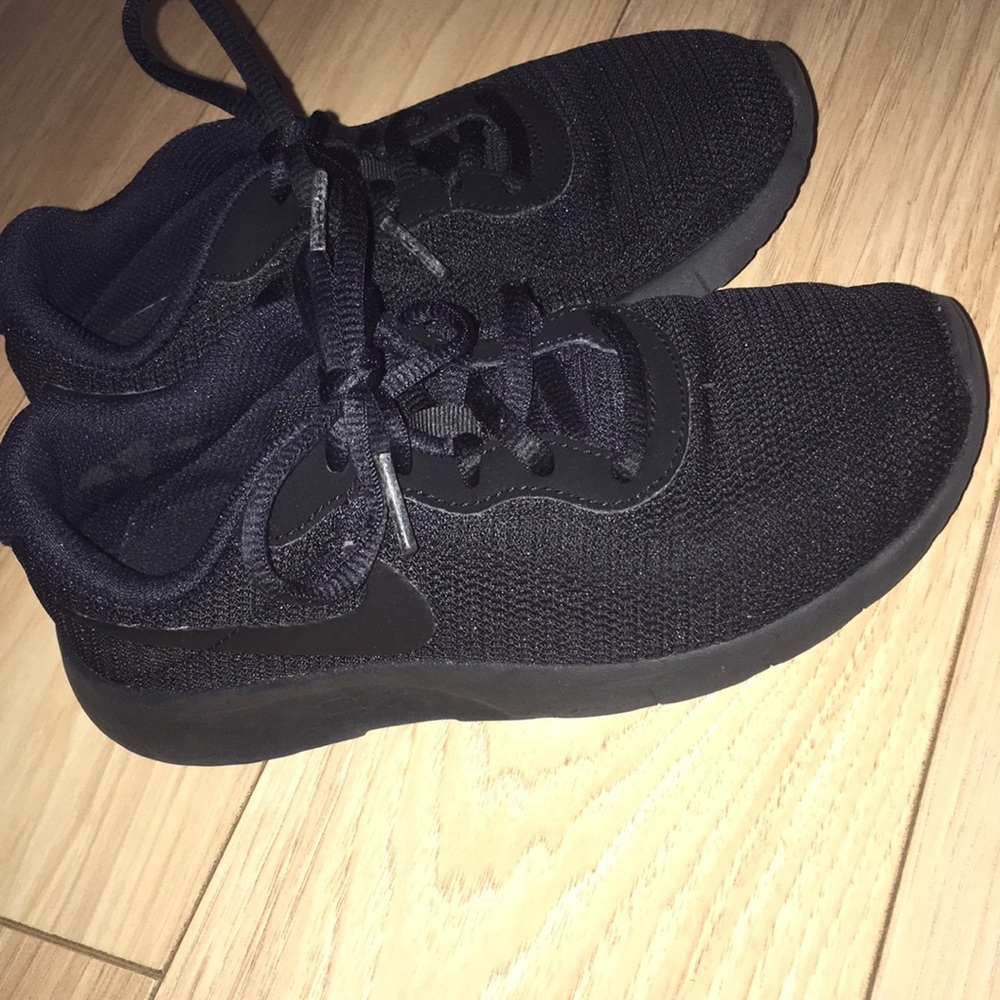 Boy’s shoes